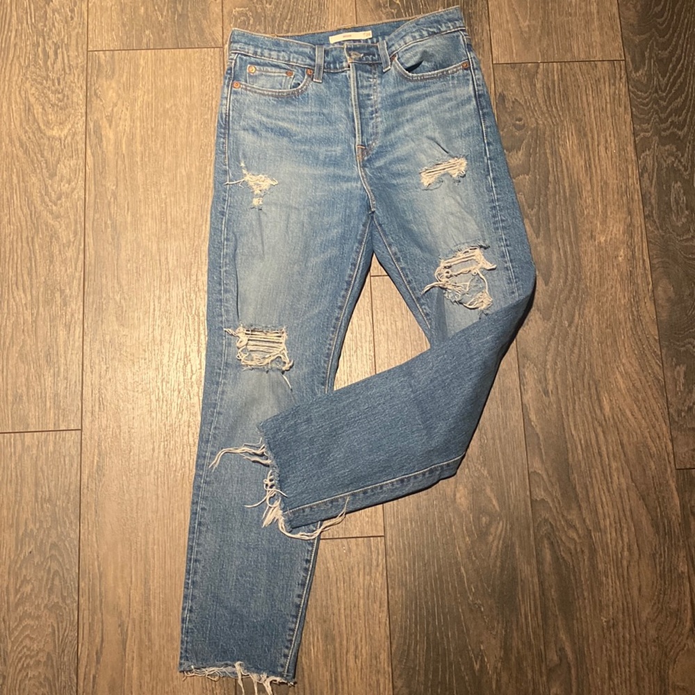 LEVI WEDGIE JEAN SIZE 26